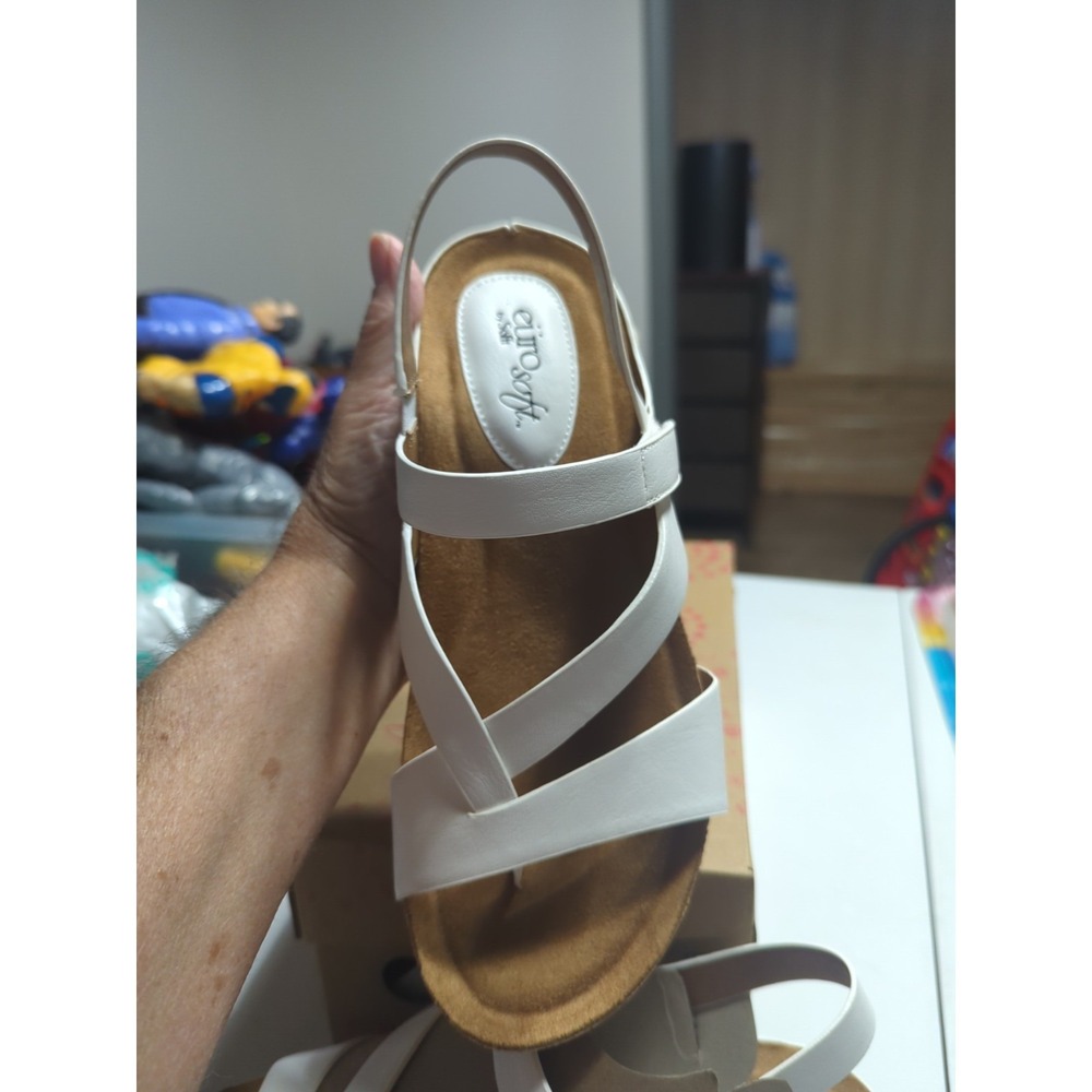 EUROSOFT Gianetta Women's Sandal 8  US - White NEW - Picture 2 of 5